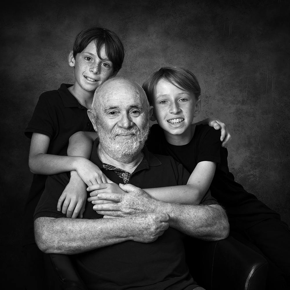 PHOTOGRAPHE  EMOTION  ANGOULÊME CHARENTE CHAMPNIERS PORTRAIT ENFANT FAMILLE
