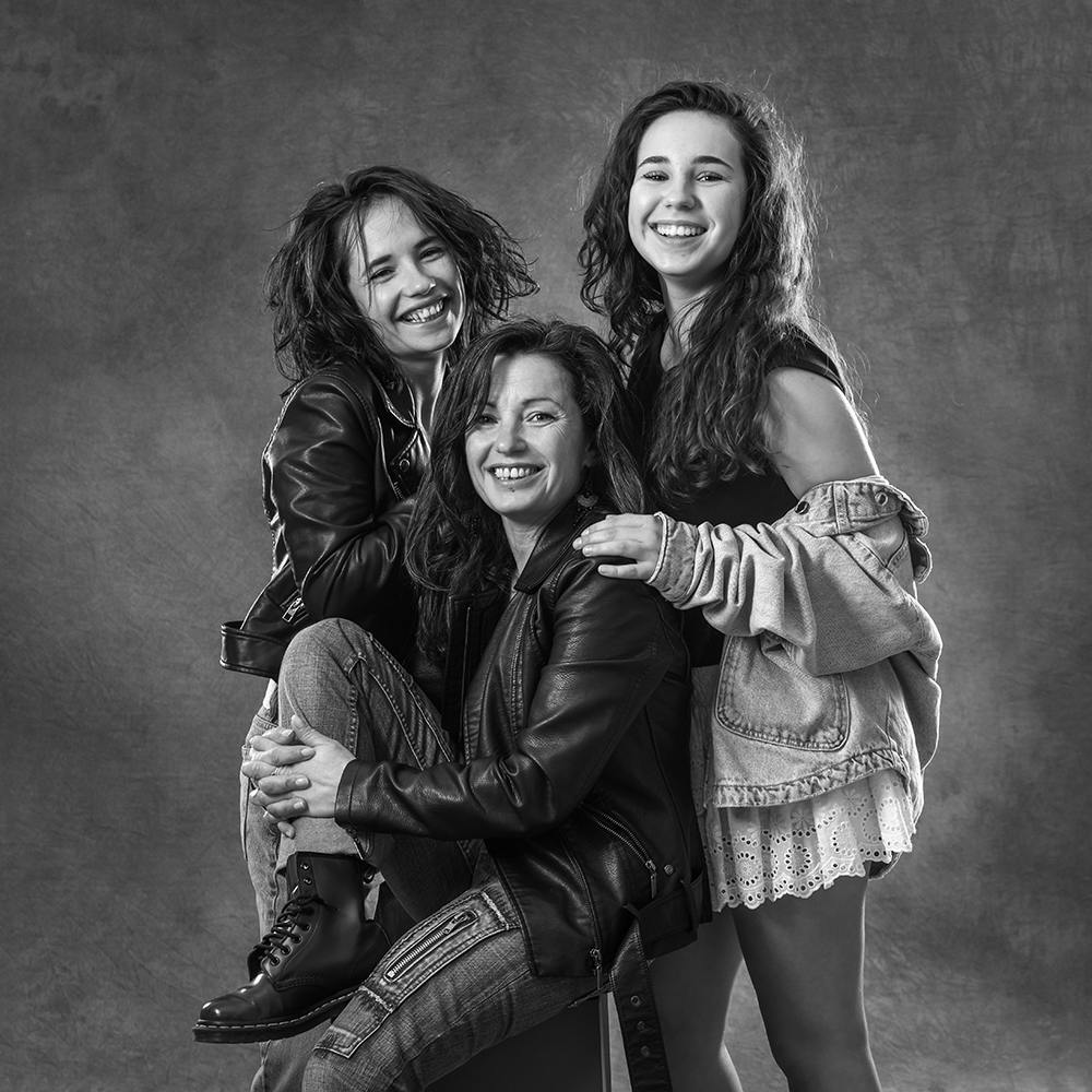 PHOTOGRAPHE  EMOTION  ANGOULÊME CHARENTE CHAMPNIERS PORTRAIT ENFANT FAMILLE